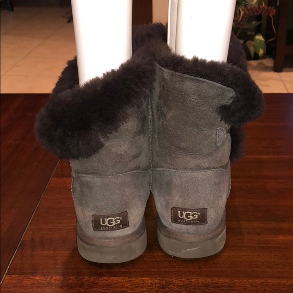 UGG Womens Bailey Button BOOTS 5803 Brown - Picture 3 of 8